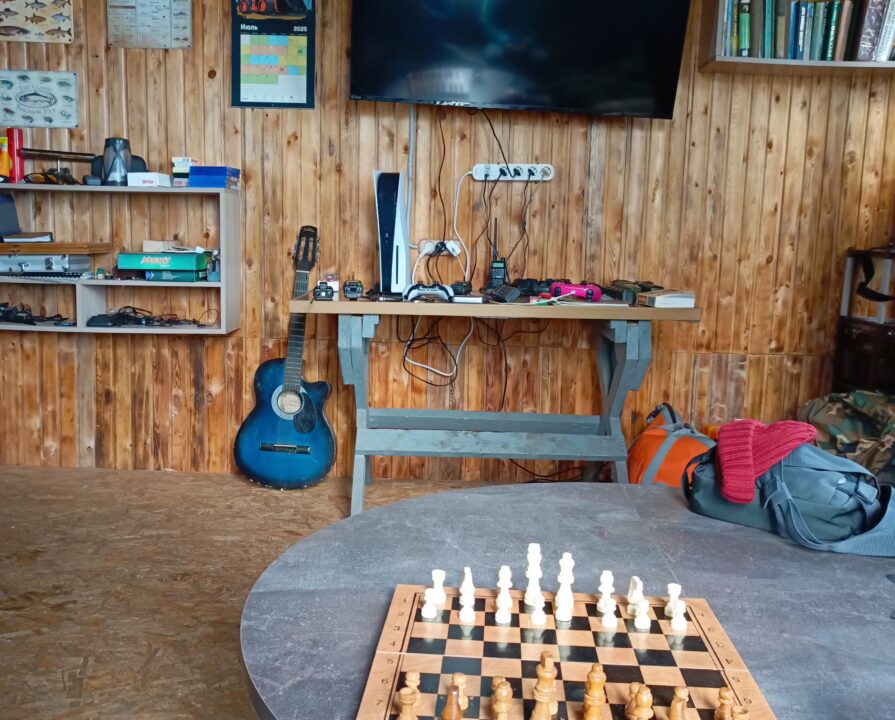 В общей зоне есть Wi-Fi, телевизор, игровая приставка